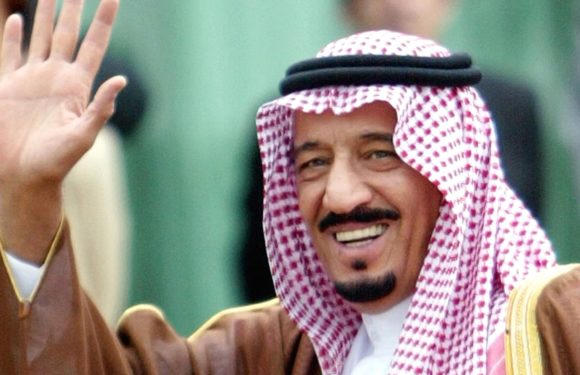 Saudi king approves $19 billion of economic stimulus steps