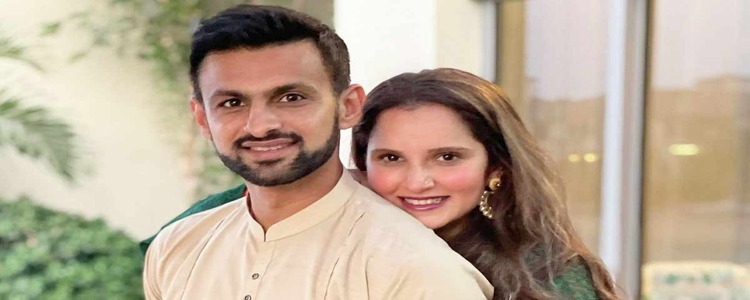 Sania Quits 12-year Marriage, and Divorces Shoaib